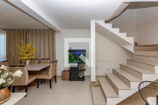 Sala de apartamento à venda com 2 quartos, 140m² em Chácara Cotia, Contagem