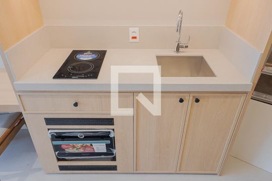 Cozinha de kitnet/studio à venda com 1 quarto, 25m² em Sumarezinho, São Paulo