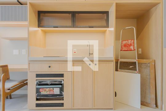 Cozinha de kitnet/studio à venda com 1 quarto, 25m² em Sumarezinho, São Paulo