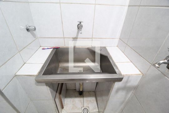Cozinha e Área de Serviço de apartamento para alugar com 3 quartos, 67m² em Chácaras Tubalina E Quartel, Uberlândia