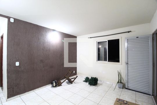 Sala de apartamento para alugar com 3 quartos, 67m² em Chácaras Tubalina E Quartel, Uberlândia