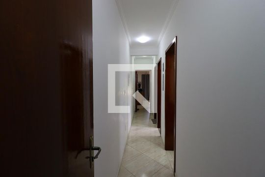 Corredor de apartamento à venda com 3 quartos, 152m² em Vila Curuçá, Santo André