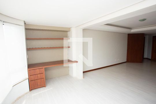 Sala de apartamento para alugar com 3 quartos, 400m² em Marechal Rondon, Canoas