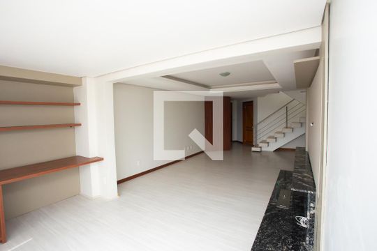 Sala de apartamento para alugar com 3 quartos, 400m² em Marechal Rondon, Canoas