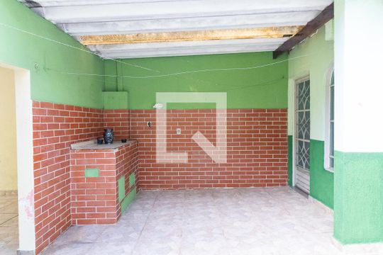 Quintal de casa à venda com 3 quartos, 100m² em Jardim Artur Alvim, São Paulo