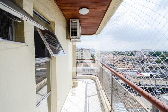 Varanda do Quarto 3 de apartamento para alugar com 3 quartos, 92m² em São Francisco Xavier, Rio de Janeiro