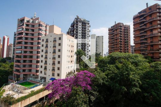 Vista da Sala de apartamento à venda com 1 quarto, 50m² em Morumbi, São Paulo
