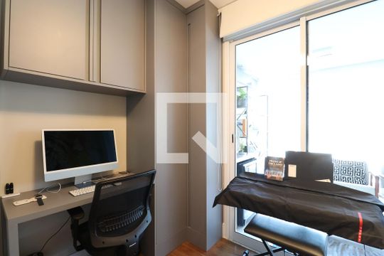 Quarto de apartamento à venda com 3 quartos, 96m² em Vila Anastácio, São Paulo