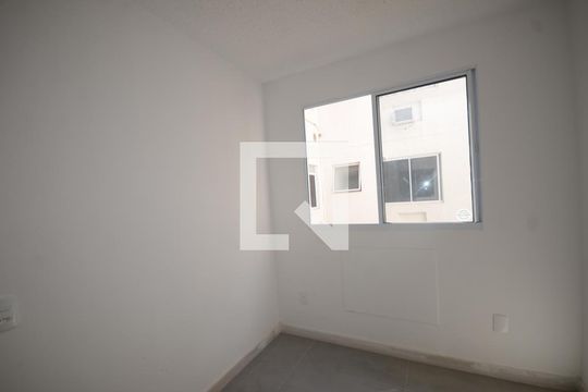 Quarto 2 de apartamento para alugar com 2 quartos, 41m² em Guaratiba, Rio de Janeiro