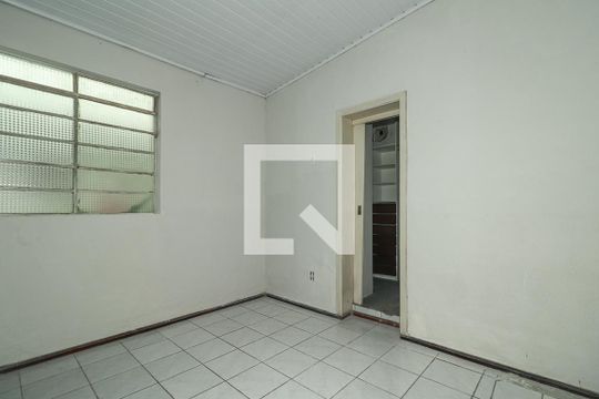 Quarto 4 / Suíte / Casa2 / Fundos de casa à venda com 7 quartos, 270m² em Jardim Dona Leopoldina, Porto Alegre