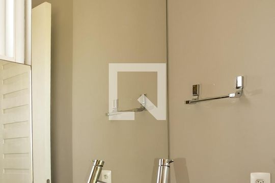 Lavabo de casa à venda com 1 quarto, 149m² em Guarujá, Porto Alegre