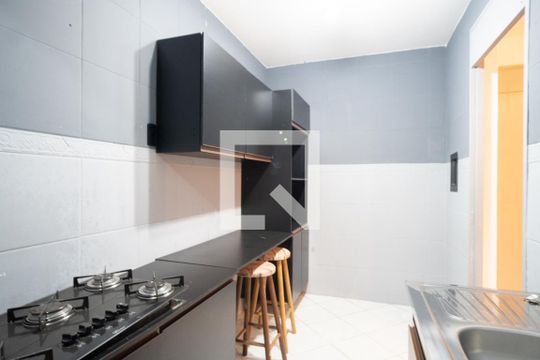 Cozinha e Área de Serviço de apartamento à venda com 1 quarto, 50m² em Vila Nova, Porto Alegre