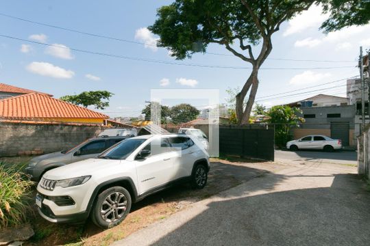 Garagem de casa à venda com 4 quartos, 80m² em Santa Amelia, Belo Horizonte
