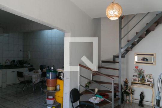 Entrada de casa à venda com 4 quartos, 80m² em Santa Amelia, Belo Horizonte
