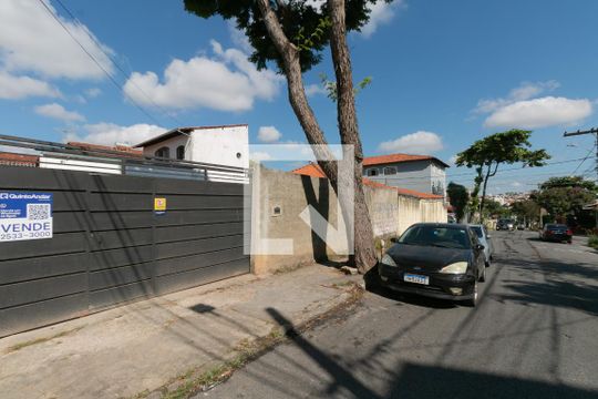 Fachada de casa à venda com 4 quartos, 80m² em Santa Amelia, Belo Horizonte