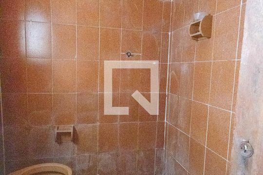 Banheiro de casa para alugar com 1 quarto, 50m² em Casa Grande, Diadema