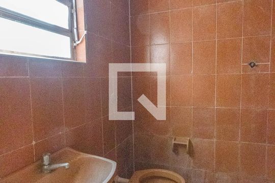 Banheiro de casa para alugar com 1 quarto, 50m² em Casa Grande, Diadema
