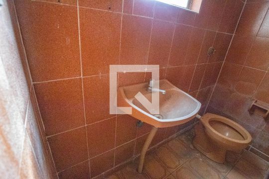 Banheiro de casa para alugar com 1 quarto, 50m² em Casa Grande, Diadema