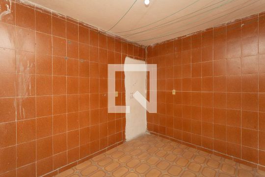 Quarto de casa para alugar com 1 quarto, 50m² em Casa Grande, Diadema