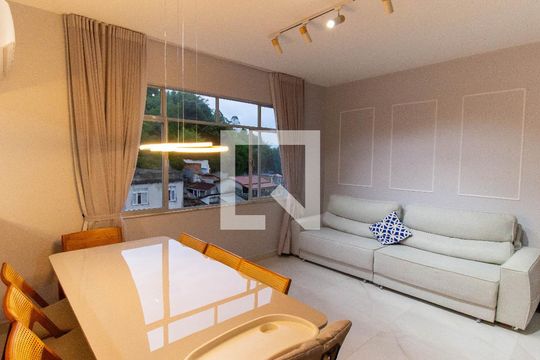 Sala de apartamento à venda com 3 quartos, 110m² em São Domingos, Niterói