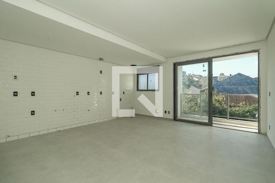 Apartamento à venda com 2 quartos, 102m² em Chácara das Pedras, Porto Alegre