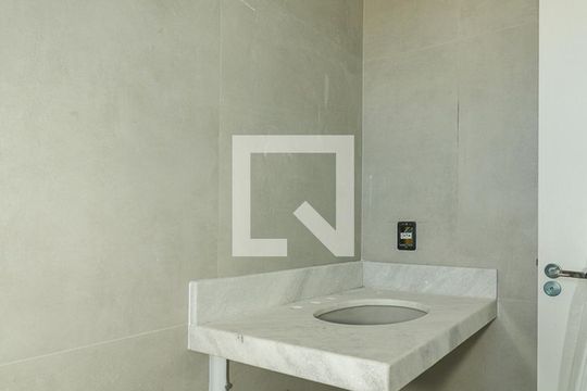 Banheiro da Suíte de apartamento à venda com 2 quartos, 102m² em Chácara das Pedras, Porto Alegre