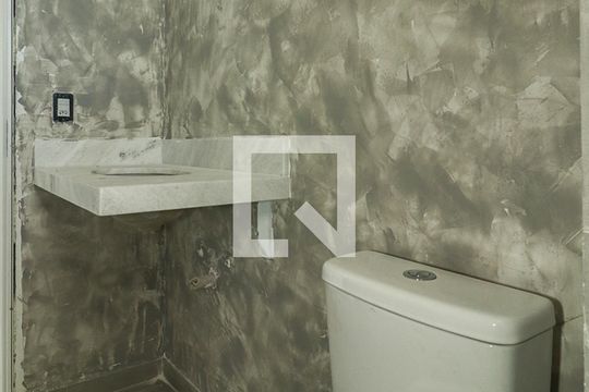 Banheiro da Suíte de apartamento à venda com 2 quartos, 146m² em Chácara das Pedras, Porto Alegre