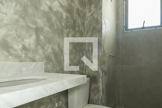Banheiro da Suíte de apartamento à venda com 2 quartos, 146m² em Chácara das Pedras, Porto Alegre