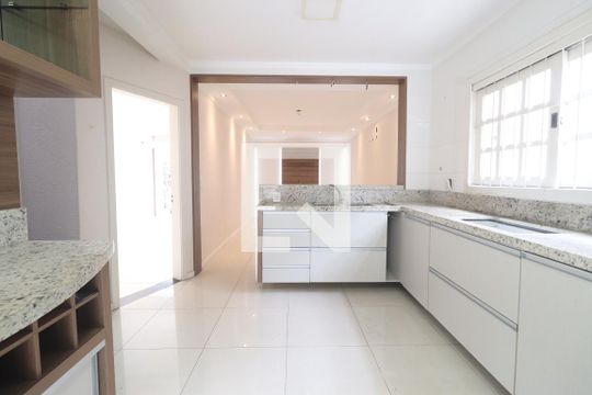 Cozinha de casa à venda com 3 quartos, 133m² em Boa Vista, Novo Hamburgo