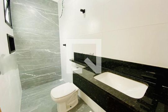 Casa à venda com 3 quartos, 140m² em Vila Salete, São Paulo