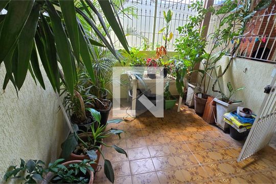 Casa à venda com 4 quartos, 300m² em Parque Sao Domingos, São Paulo