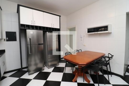 Cozinha de casa de condomínio para alugar com 3 quartos, 200m² em Jardim Guanabara, Rio de Janeiro
