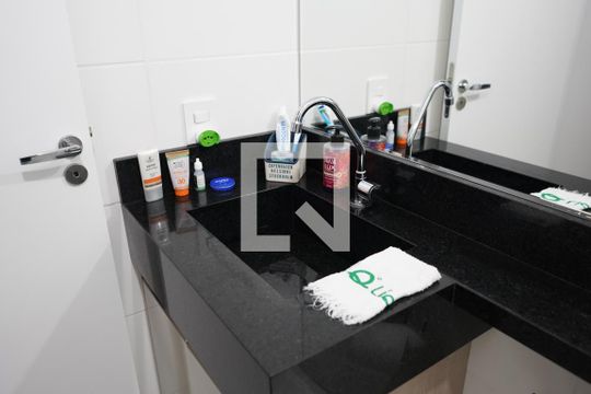 Banheiro de apartamento à venda com 1 quarto, 28m² em Belenzinho, São Paulo