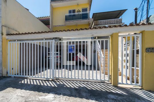 Fachada de casa de condomínio à venda com 2 quartos, 90m² em Penha Circular, Rio de Janeiro