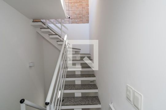 Hall do 2º andar de casa de condomínio à venda com 2 quartos, 90m² em Penha Circular, Rio de Janeiro