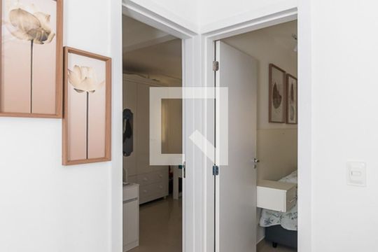 Hall do 2º andar de casa de condomínio à venda com 2 quartos, 90m² em Penha Circular, Rio de Janeiro
