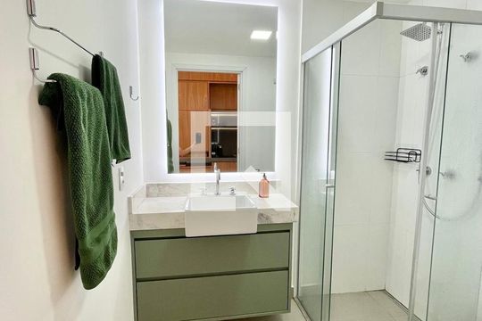 Banheiro de apartamento à venda com 1 quarto, 34m² em Pinheiros, São Paulo