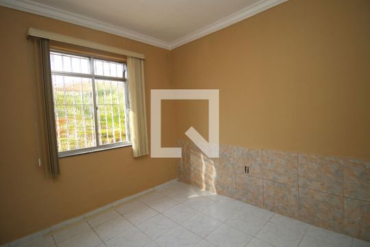 Quarto 1 de casa para alugar com 2 quartos, 110m² em Vila da Penha, Rio de Janeiro