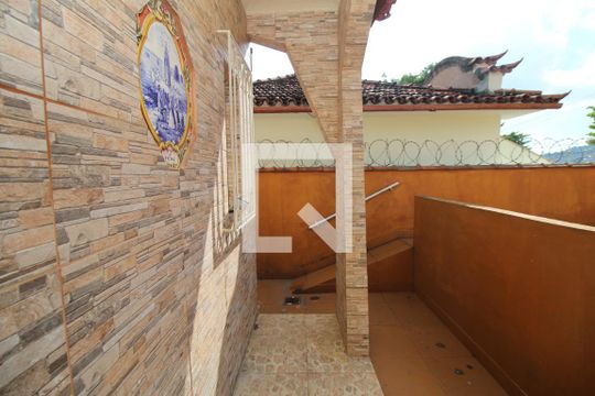 Varanda de casa para alugar com 2 quartos, 110m² em Vila da Penha, Rio de Janeiro