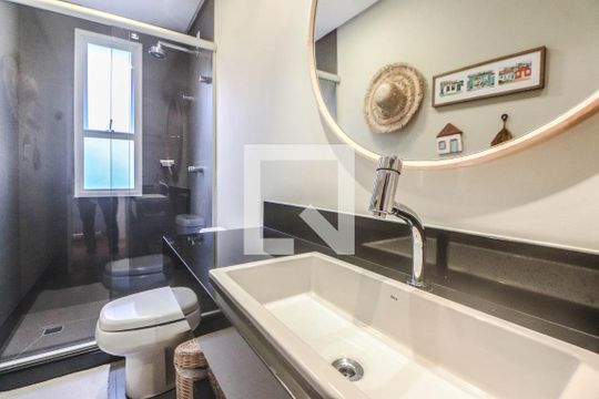 Banheiro Social de apartamento à venda com 1 quarto, 87m² em Petrópolis, Porto Alegre