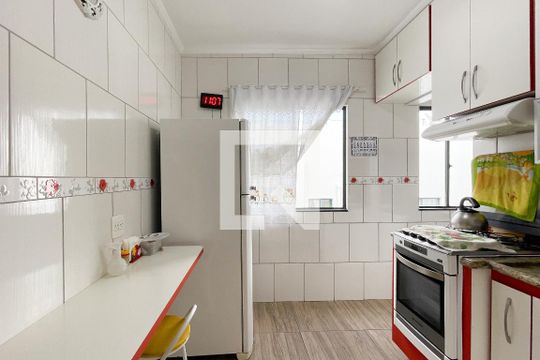 Cozinha de apartamento à venda com 2 quartos, 56m² em Parque Selecta, São Bernardo do Campo