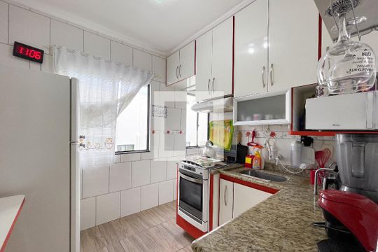 Cozinha de apartamento à venda com 2 quartos, 56m² em Parque Selecta, São Bernardo do Campo