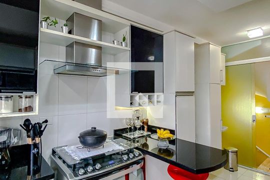 Cozinha de casa à venda com 3 quartos, 252m² em Vila Regente Feijó, São Paulo