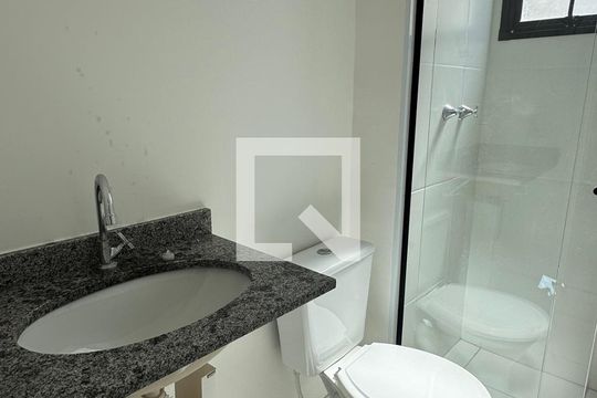 Banheiro de apartamento para alugar com 2 quartos, 43m² em Jardim Ibirapuera, Campinas