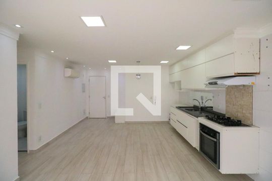 Sala/Cozinha de apartamento para alugar com 2 quartos, 60m² em Osvaldo Cruz, São Caetano do Sul