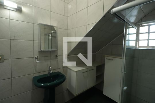 Banheiro de kitnet/studio para alugar com 1 quarto, 35m² em Vila Santa Isabel, São Paulo