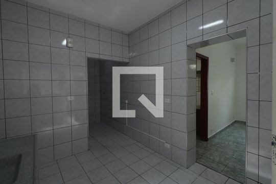 Cozinha de kitnet/studio para alugar com 1 quarto, 35m² em Vila Santa Isabel, São Paulo