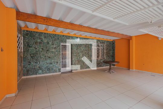 Garagem de casa à venda com 3 quartos, 350m² em Vila Madalena, São Paulo