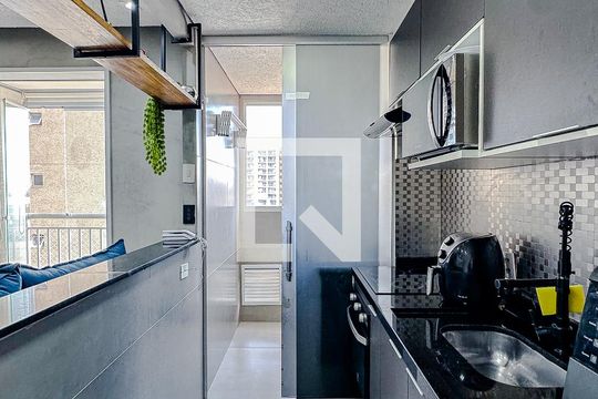 Cozinha de apartamento para alugar com 2 quartos, 57m² em Catumbi, São Paulo