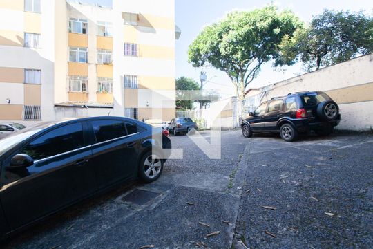 Estacionamento de apartamento à venda com 2 quartos, 55m² em Planalto, Belo Horizonte